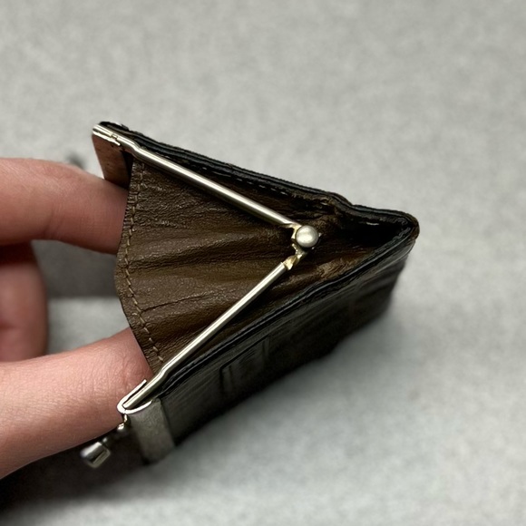 Authentic Vintage Valentino Coin Purse - Picture 3 of 11